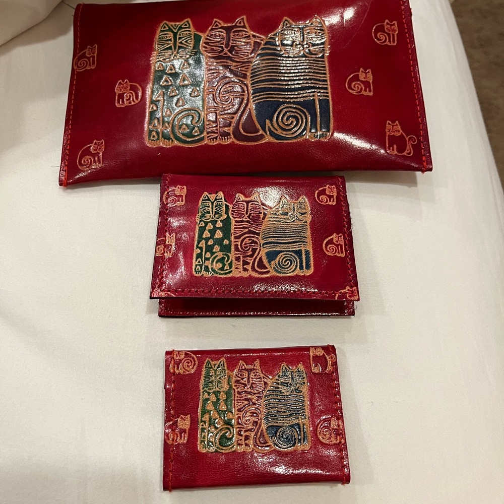 Set of small purse with credit card holder and key chain holder . Argentina made